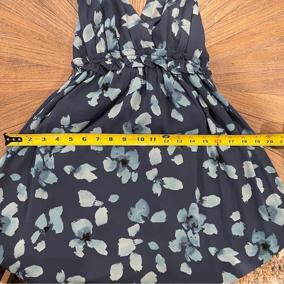 Abercrombie Floaty Femme Ruffle Maxi Dress Sleeveless Blue Floral V-neck Sz XS - Picture 14 of 14